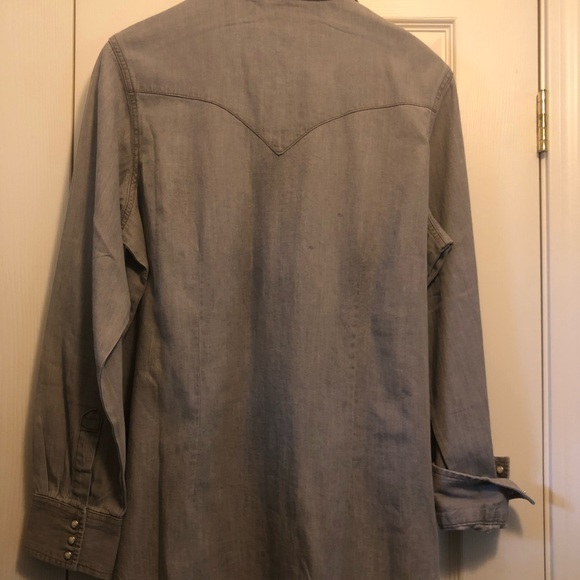 SOLD. Wrangler Grey Denim Button Down Shirt - Picture 5 of 5